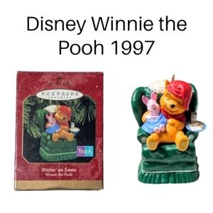 1997 Hallmark Keepsake Ornament “Waitin' On Santa'”Winnie the Pooh & Piglet
